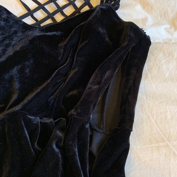 Black velvet cocktail dress - Picture 4 of 5